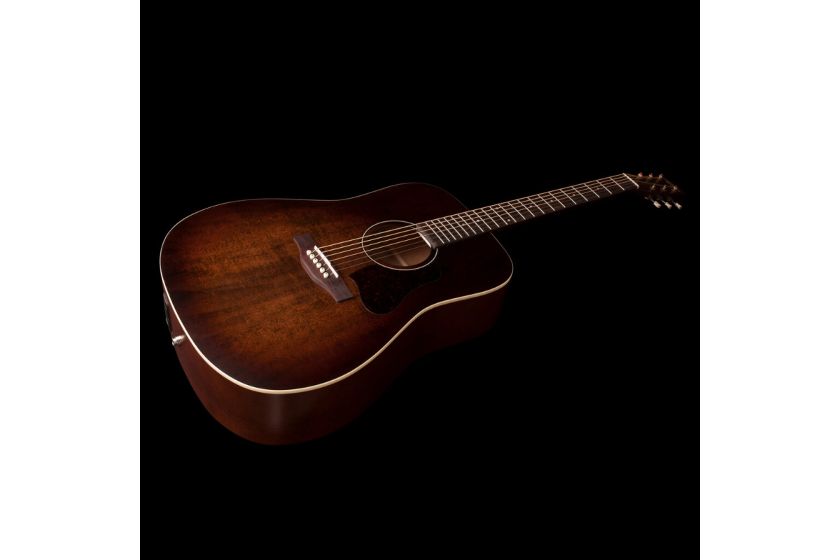 Akustická kytara ART&LUTHERIE Americana Bourbon Burst