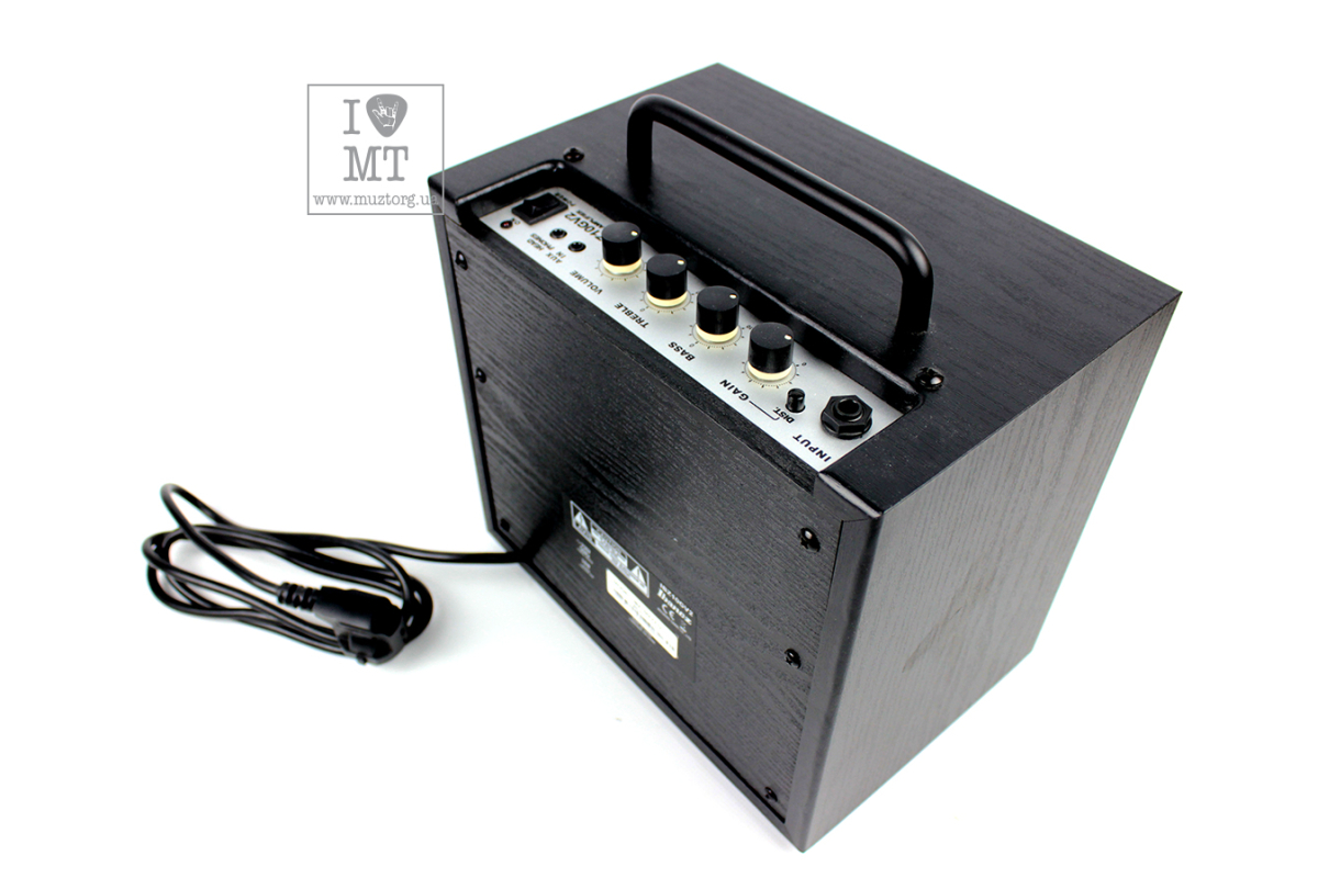 Kytarový komb zesilovač IBANEZ IBZ10GV2-U