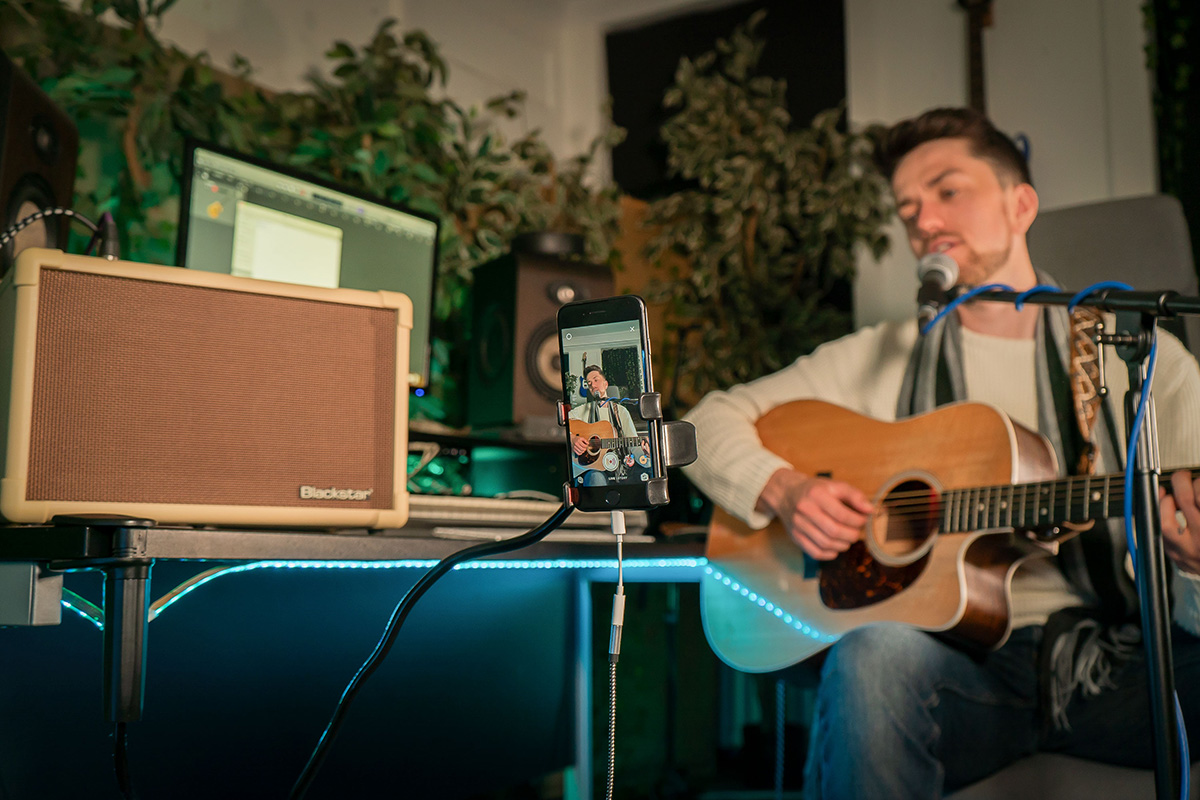 Kytarový kombinační zesilovač BLACKSTAR ACOUSTIC:CORE 30